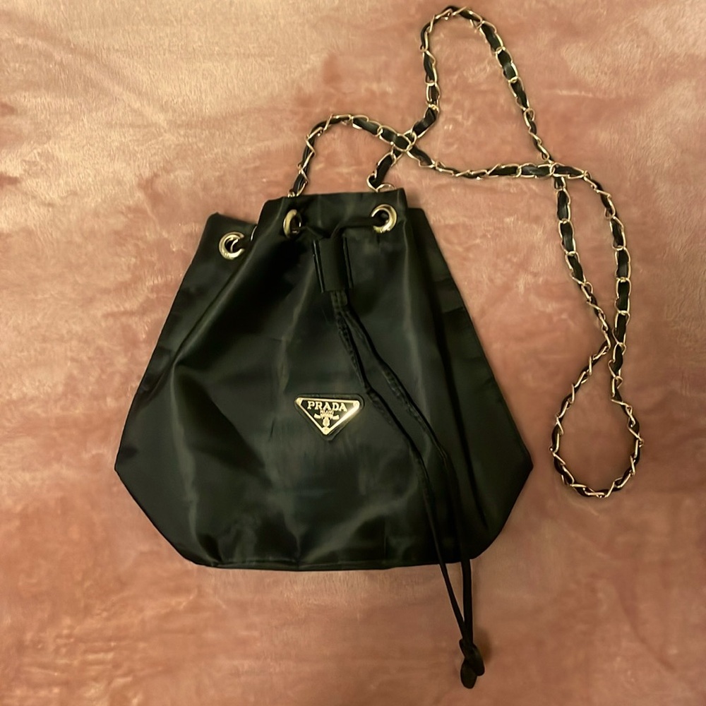 Pouch chain crossbody